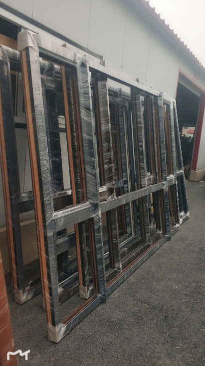 鞍山市天乙门窗产业无限公司沈阳经销商所定货品已实现,颠末查验落后行包装,筹办发货。(图5) 鞍山市天乙门窗产业无限公司沈阳经销商所定货品已实现,颠末查验落后行包装,筹办发货。(图5)